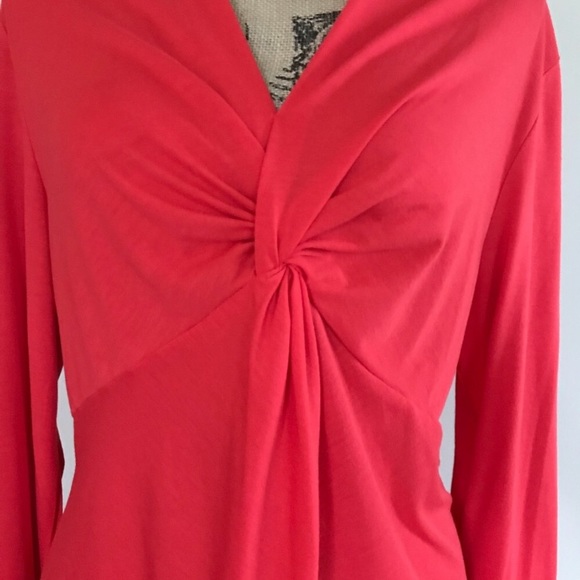 •eci• front twist top {G8} - Picture 2 of 5